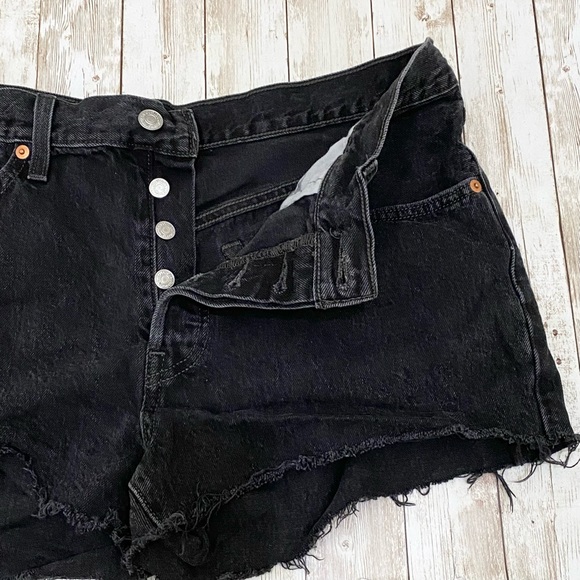 Levi’s 501 Black Denim Cut-Off Jean Shorts 31 - Picture 7 of 14
